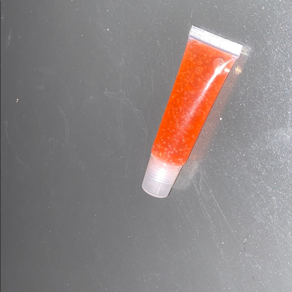 Lip gloss